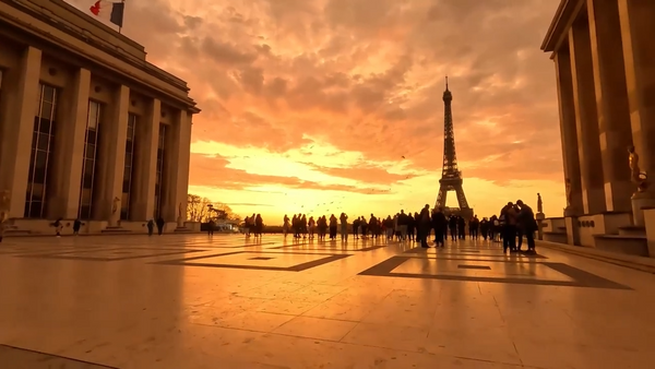붉게 물든 하늘과 파리의 에펠탑이 보고 싶다면, 트로카데로 광장