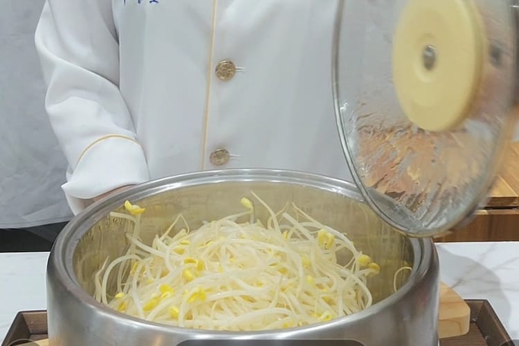 콩나물 비린내 없이 삶는 간단한 방법