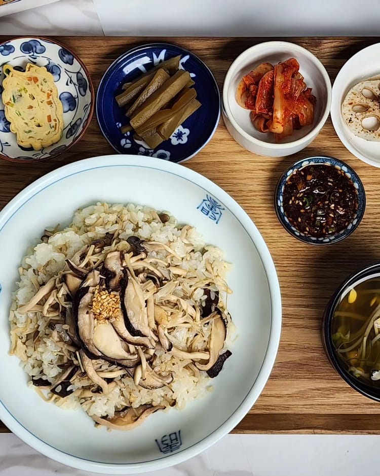 집에서 간단히 짓는 버섯 냄비밥